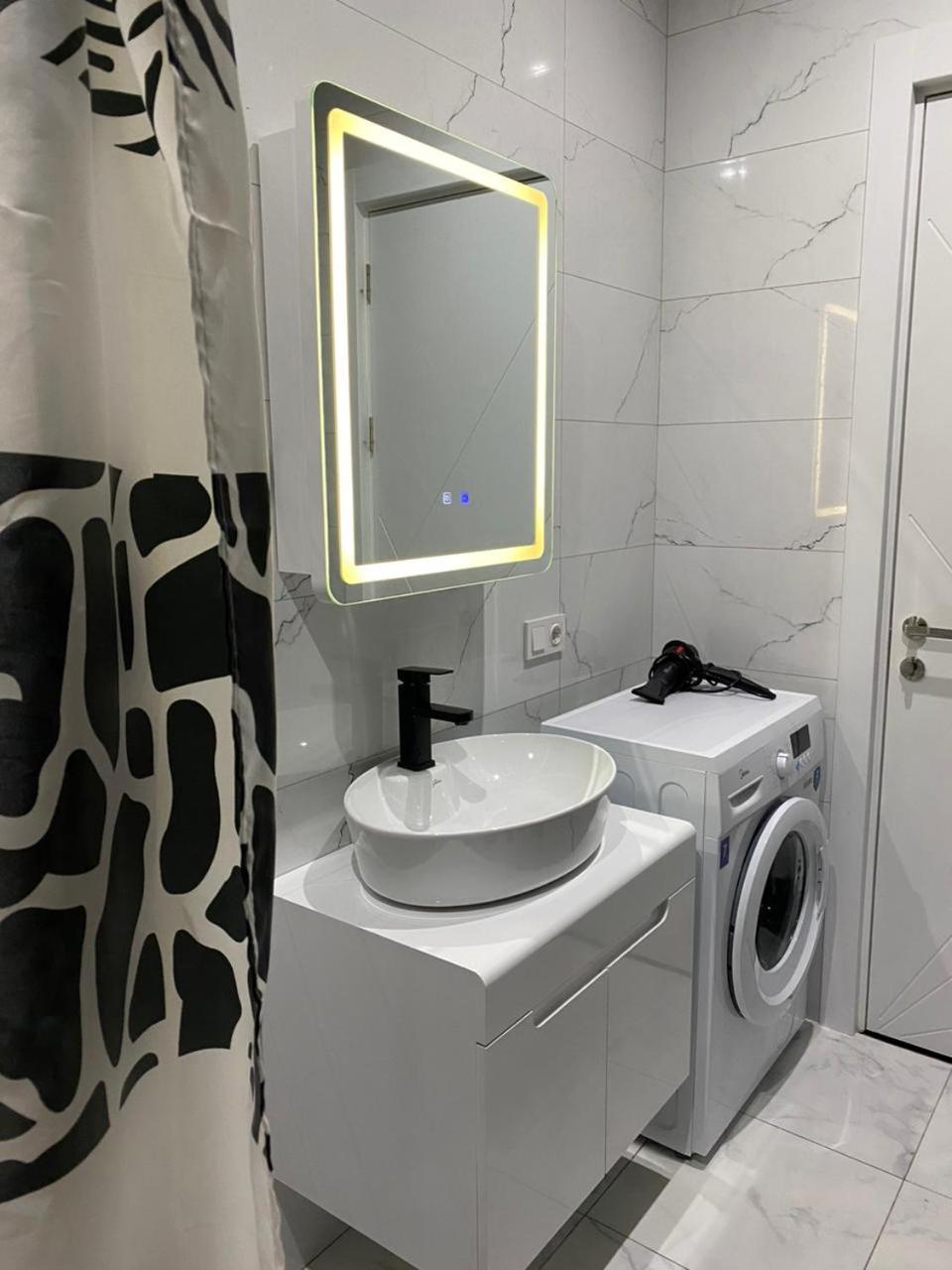 Apartment - "Exclusive" Tbilisi Bagian luar foto
